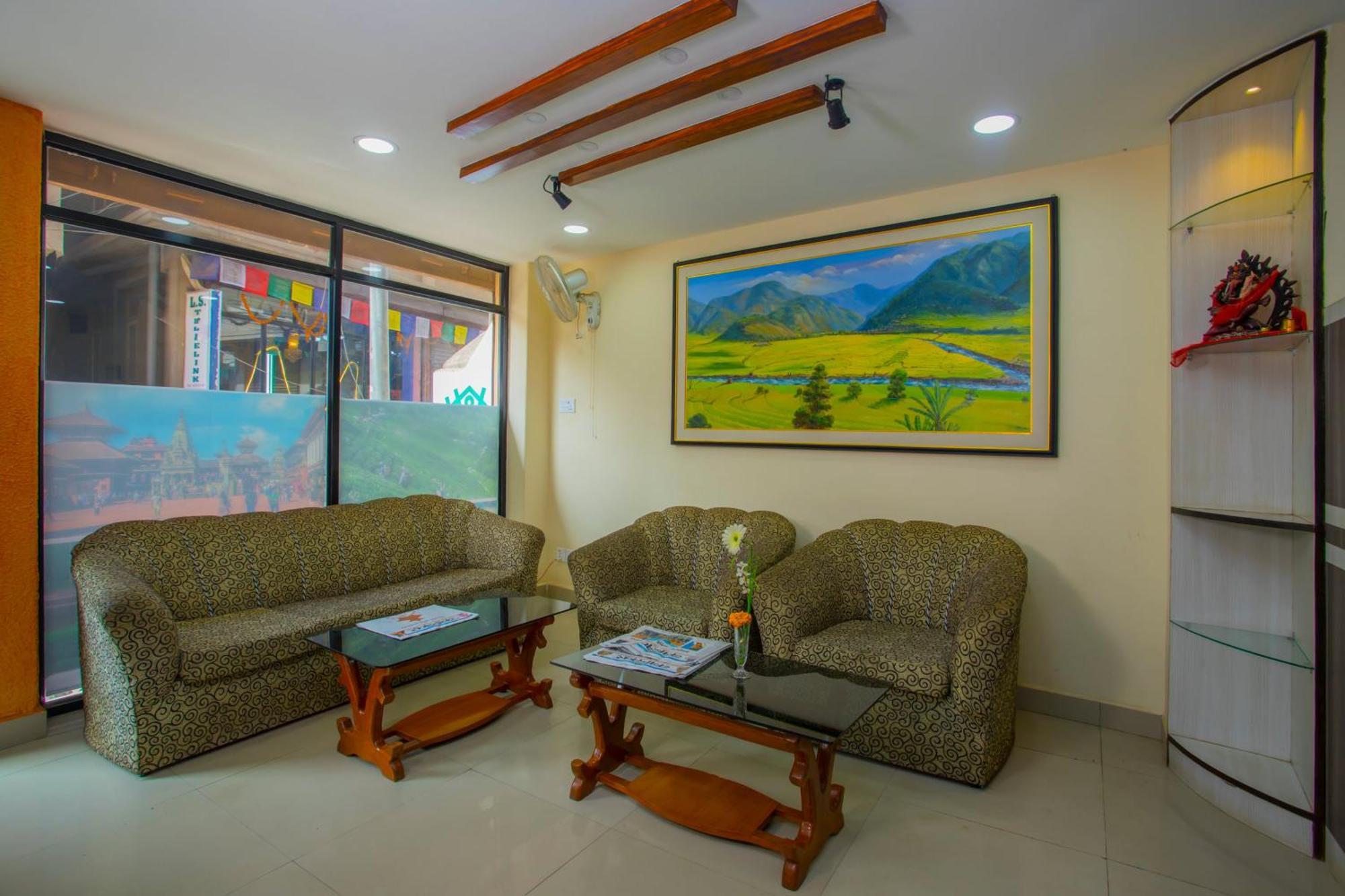 Oyo 297 Hotel Aayam กาฐมาณฑุ ภายนอก รูปภาพ