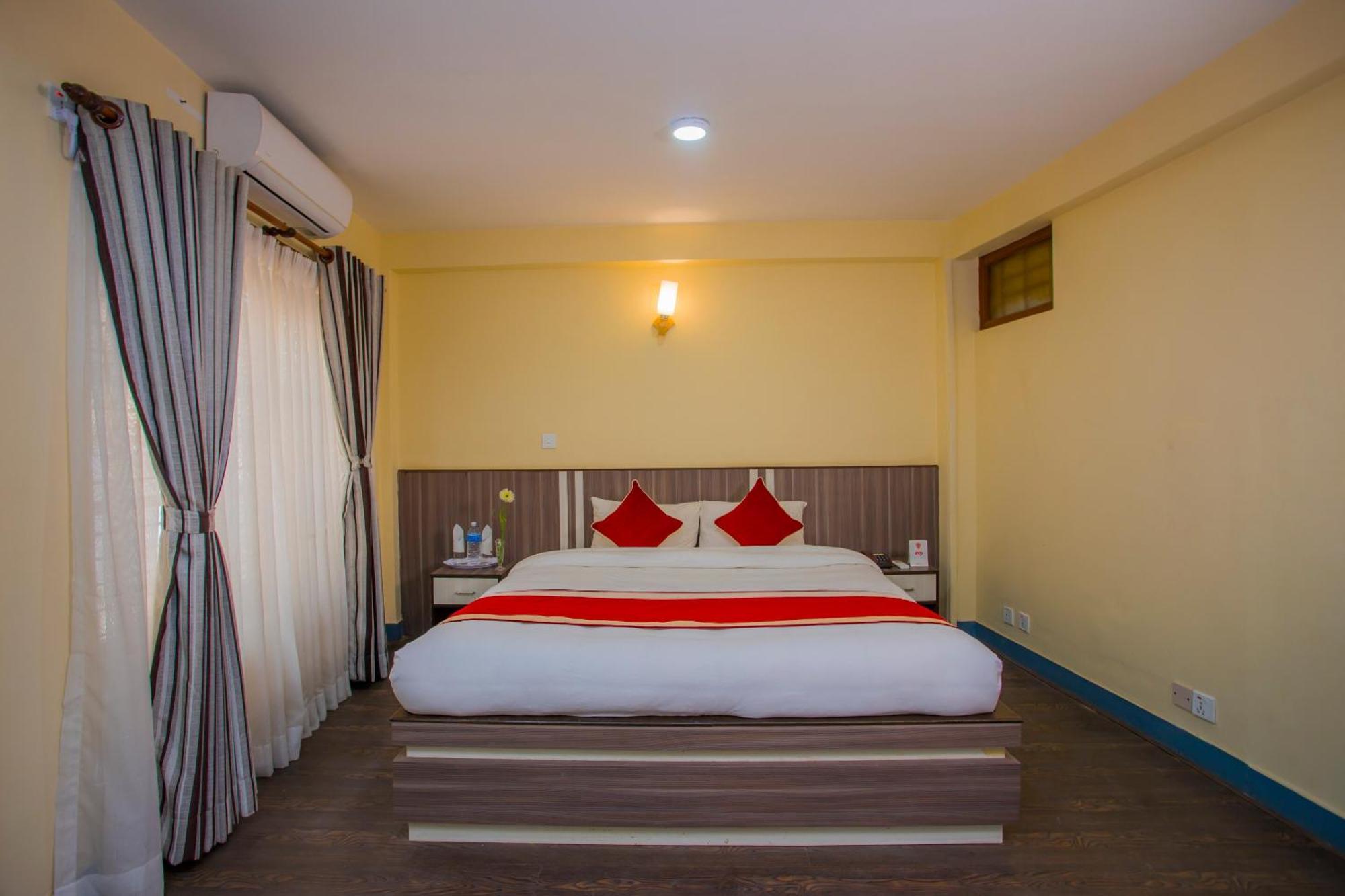Oyo 297 Hotel Aayam กาฐมาณฑุ ภายนอก รูปภาพ