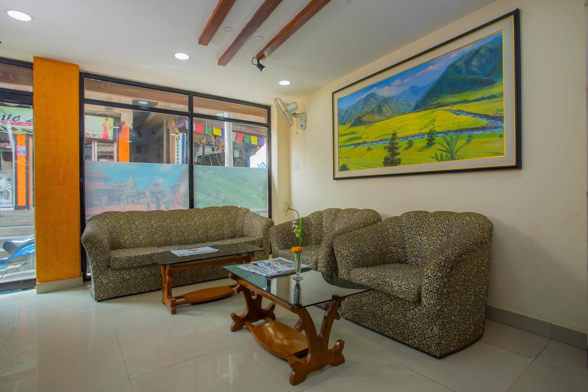Oyo 297 Hotel Aayam กาฐมาณฑุ ภายนอก รูปภาพ