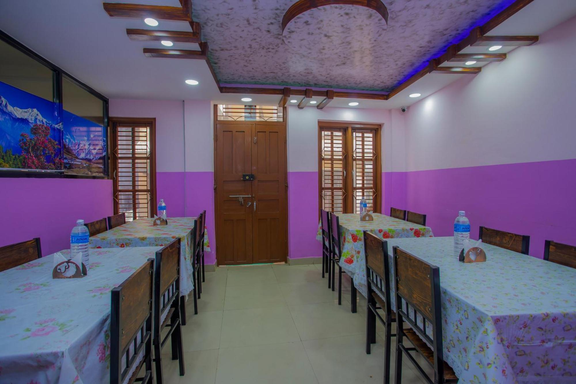 Oyo 297 Hotel Aayam กาฐมาณฑุ ภายนอก รูปภาพ